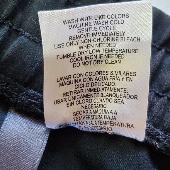 MONDETTA Ladies Active Bermuda Black Short, Size XS - Picture 13 of 15